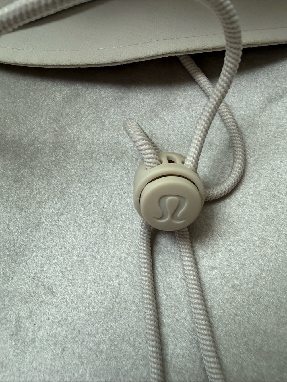 Lululemon hat - Picture 3 of 5